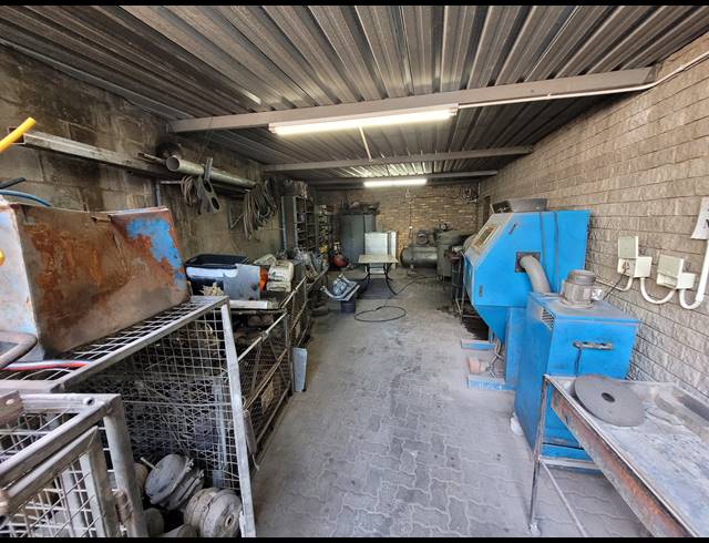 707M² WAREHOUSE TO LET IN OKAVANGO PARK